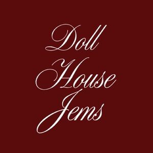 Dollhousejems Live Listing